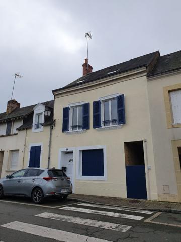 Maison LOUE 85 m² - 2 chambres - Jardin
