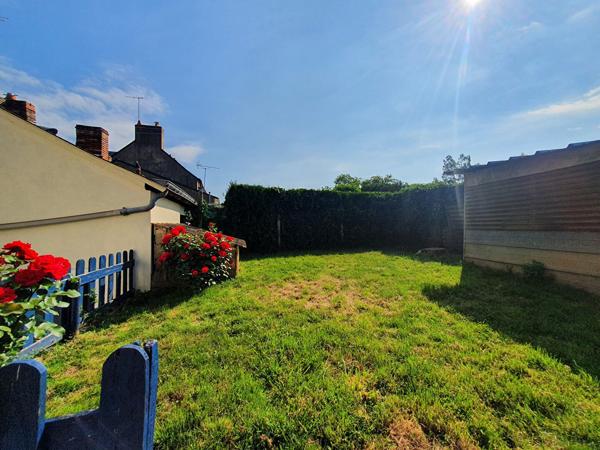 Maison LOUE 85 m² - 2 chambres - Jardin