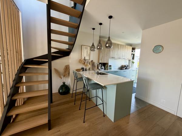 SAINT PASQUIER, « une maison sur le toit »