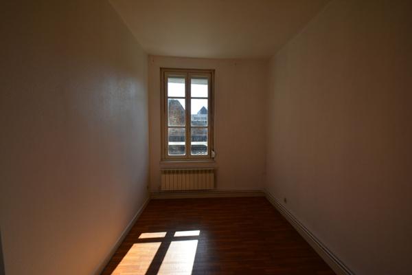 Immeuble de rapport La Fere 11 pièce(s) -