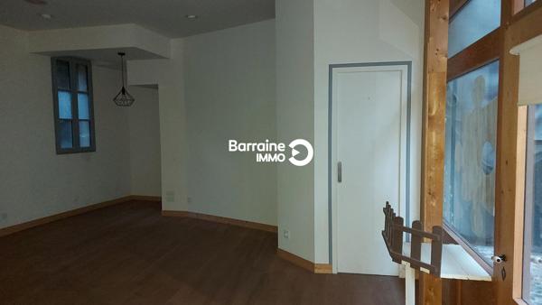Location appartement entrepôt local commercial à Morlaix 30.52m²