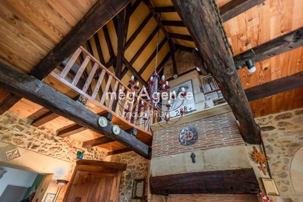 Maison à Mouleydier, 24520 - 6 pièces 171m²