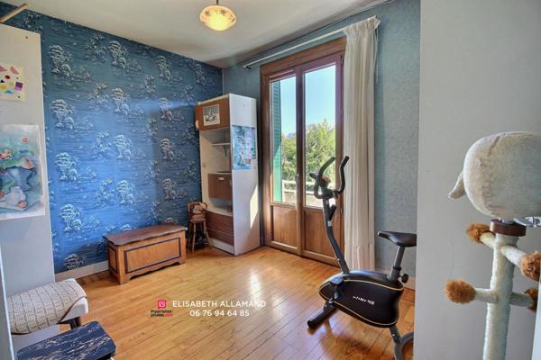 Maison de 1939 , sur un terrain de 378m2, surface habitable près de 150m2