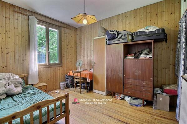 Maison de 1939 , sur un terrain de 378m2, surface habitable près de 150m2