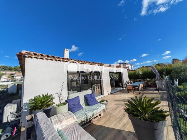 Maison plain pied de 120m² sur 986m² de terrain avec piscine