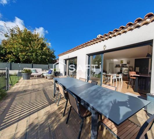 Maison plain pied de 120m² sur 986m² de terrain avec piscine