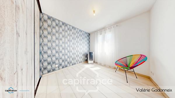 Echillais, Maison de plain-pied, 3 chambres état neuf.