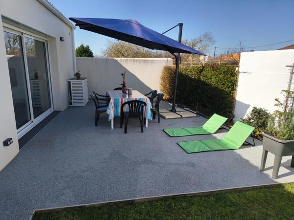 Echillais, Maison de plain-pied, 3 chambres état neuf.