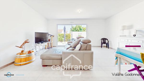 Echillais, Maison de plain-pied, 3 chambres état neuf.