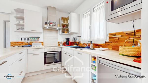 Echillais, Maison de plain-pied, 3 chambres état neuf.