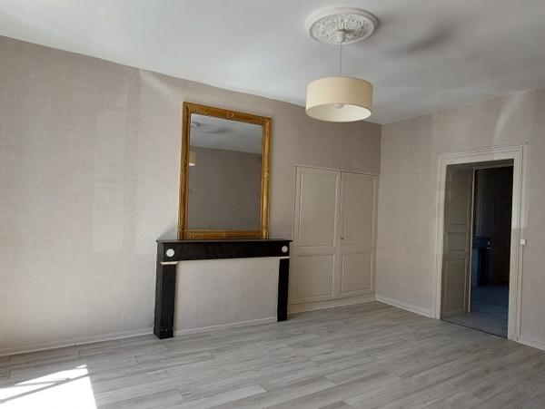 Location Appartement 2 pièces Neufchâteau (88300) - Centre ville