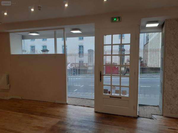 Local commercial à louer à Vitré en Ille-et-Vilaine (35500), ref : 28011   
centre-ville