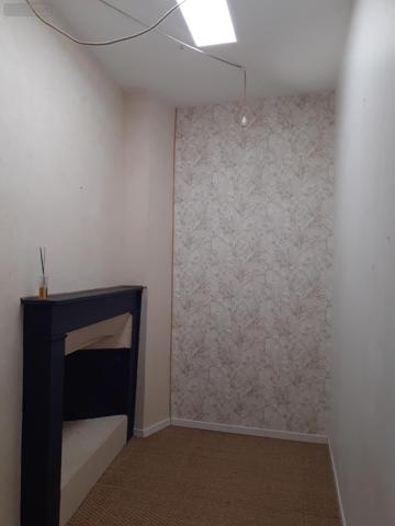 Local commercial à louer à Vitré en Ille-et-Vilaine (35500), ref : 28011   
centre-ville