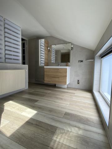 Lens (62300) A LOUER LENS HYPER CENTRE, APPART DE 160 M2 EN TRIPLEX -- 3 CHAMBRES