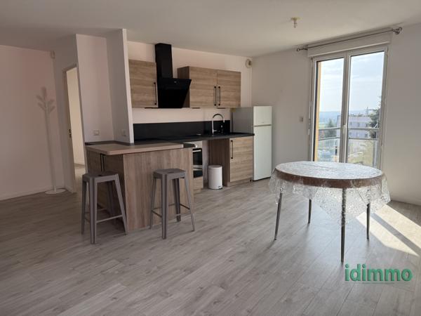 T3 de 70m2 avec 5 balcons donnant sur une vue exceptionnelle .  Grézieu-la-Varenne (69290)