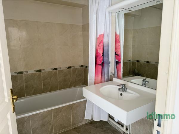 T3 de 70m2 avec 5 balcons donnant sur une vue exceptionnelle .  Grézieu-la-Varenne (69290)