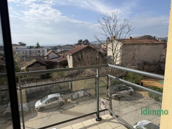 T3 de 70m2 avec 5 balcons donnant sur une vue exceptionnelle .  Grézieu-la-Varenne (69290)