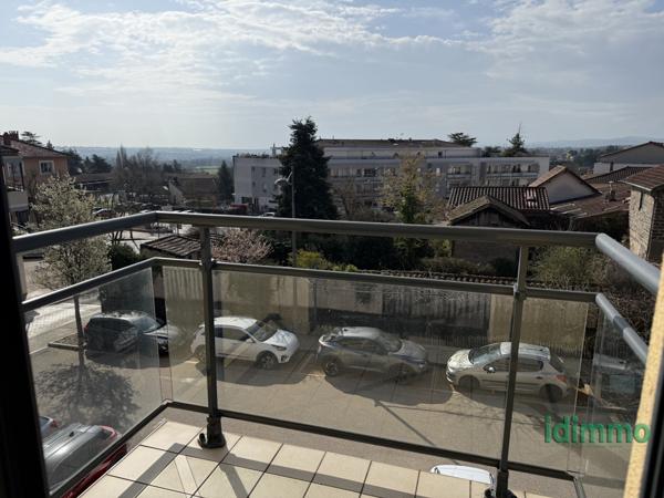 T3 de 70m2 avec 5 balcons donnant sur une vue exceptionnelle .  Grézieu-la-Varenne (69290)