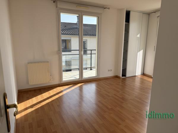 T3 de 70m2 avec 5 balcons donnant sur une vue exceptionnelle .  Grézieu-la-Varenne (69290)