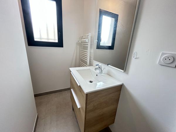 Maison neuve T4 avec piscine au calme, en plein centre de Narbonne