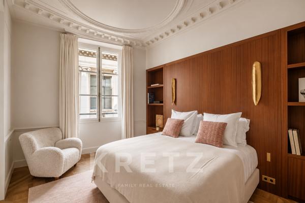 Élégant appartement traversant au coeur de Saint-Germain-des-Prés