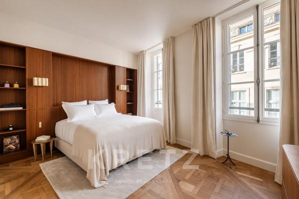 Élégant appartement traversant au coeur de Saint-Germain-des-Prés