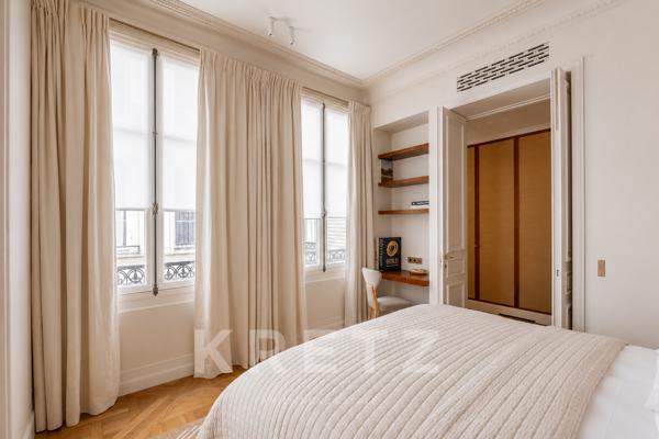 Élégant appartement traversant au coeur de Saint-Germain-des-Prés