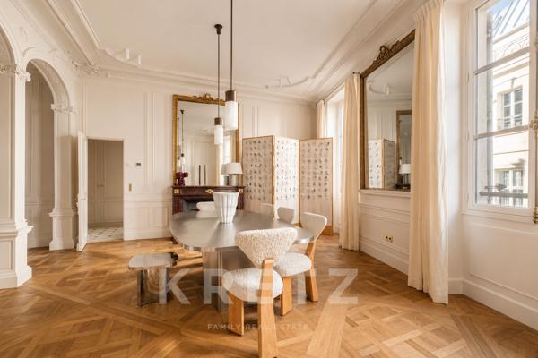 Élégant appartement traversant au coeur de Saint-Germain-des-Prés
