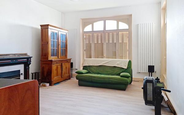 Maison à vendre    12 pièces • 311 m2 Néris-les-Bains