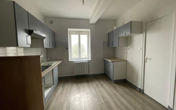 Appartement à louer    4 pièces • 96,28 m2 Soucieu-en-Jarrest