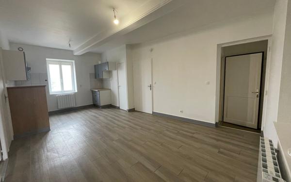 Appartement à louer    4 pièces • 96,28 m2 Soucieu-en-Jarrest