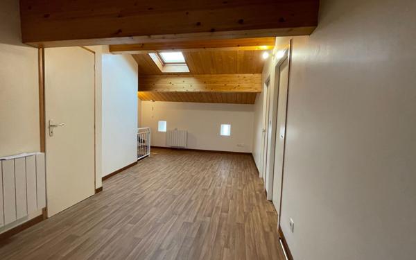 Appartement à louer    4 pièces • 96,28 m2 Soucieu-en-Jarrest