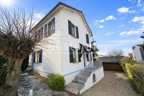 Maison à 7min gare / séjour cheminée / 4 chambres / grand jardin / sous sol total et garage