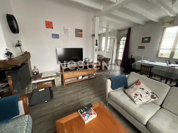 Maison à 7min gare / séjour cheminée / 4 chambres / grand jardin / sous sol total et garage