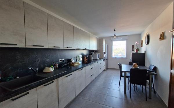 Appartement à vendre    3 pièces • 77,41 m2 Avignon
