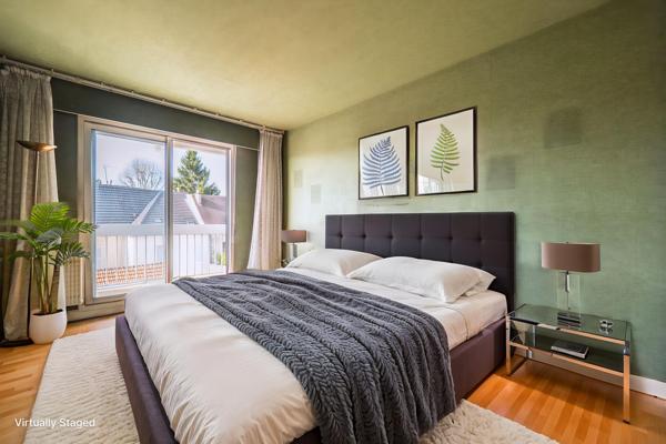 5 pièces 105 m² - double balcon - parking - cave