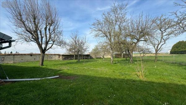Corps de ferme à vendre à Val-des-Marais dans la Marne (51130), ref : 51011-1042678