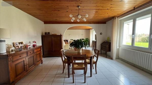 Corps de ferme à vendre à Val-des-Marais dans la Marne (51130), ref : 51011-1042678