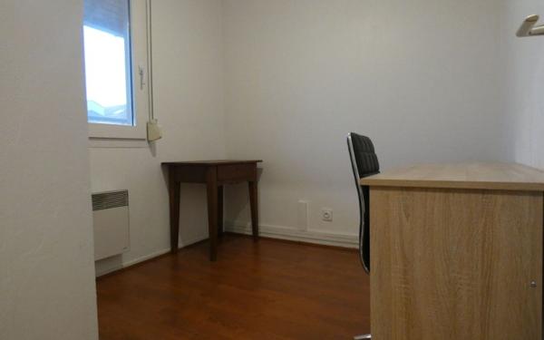 Appartement à louer    2 pièces •  Saint-Genis-Laval