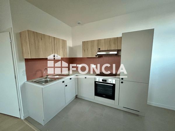 Location Appartement 3 pièces 72.48 m² - 5 AVENUE PIERRE BROSSOLETTE Armentieres 59280