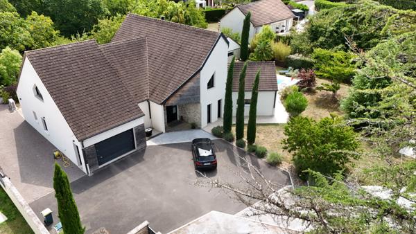 DRACY-LE-FORT ? MAISON D'ARCHITECTE AVEC PISCINE, COMBLES AMÉNAGEABLES & TERRAIN DE 1250 m²