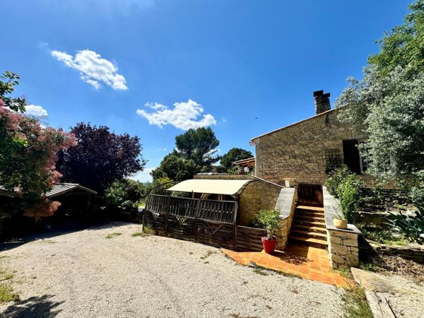 Maison de 225m² sur terrain de 2106m² avec piscine