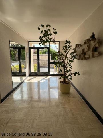 60580 COYE LA FORET Appartement T3 avec grand balcon et cave