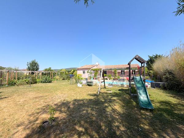 A VENDRE 13610 LE PUY STE REPARADE MAISON TYPE 6 PIECES D'ENVIRON 151M² AVEC DOUBLE GARAGE, PISCINE ET JARDIN