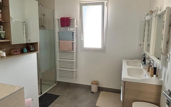 Maison à vendre    5 pièces •  Urcuit