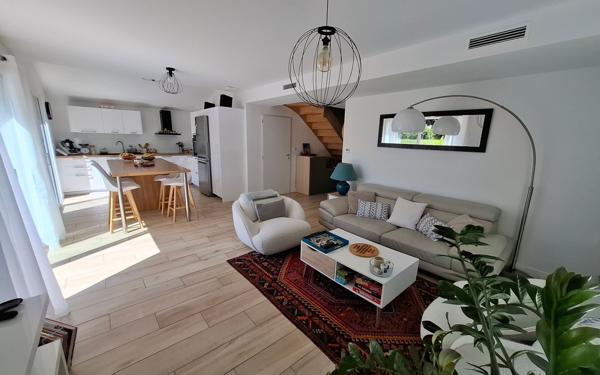 Maison à vendre    5 pièces •  Urcuit