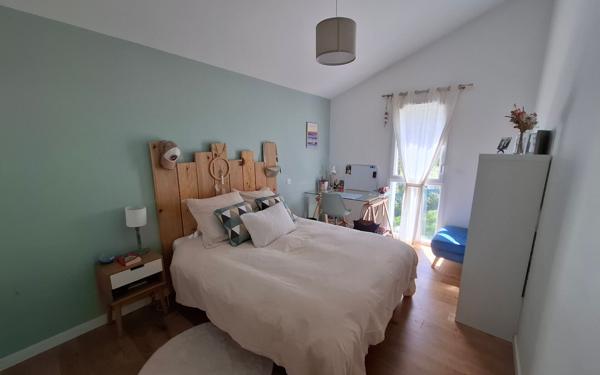 Maison à vendre    5 pièces •  Urcuit