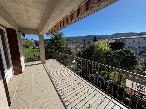 Maison 12 pièces sur 2 niveaux