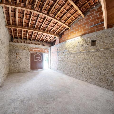 Terrain de 1 098 m²