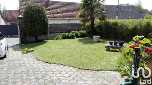 Maison traditionnelle 7 pièces de 140 m² à Fontenay-sur-Eure (28630)